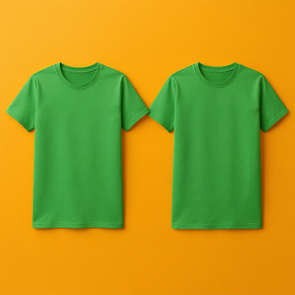 Zwei grüne personalisierte T-Shirt Herren auf orangefarbenem Hintergrund in schlichtem Design